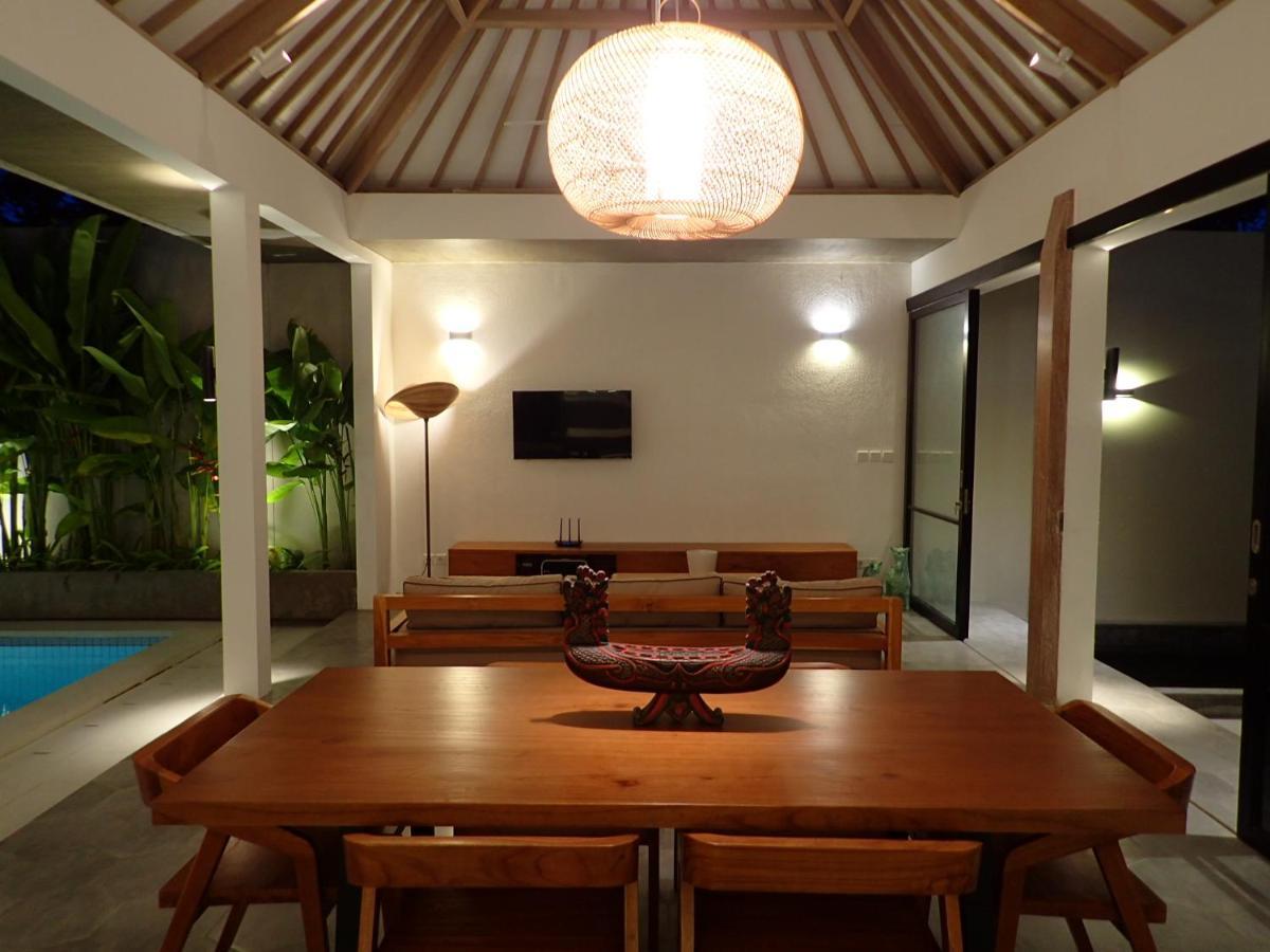 Hujan 2 Villa