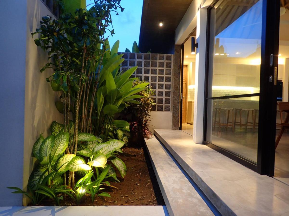 Hujan 2 * Seminyak (Bali)